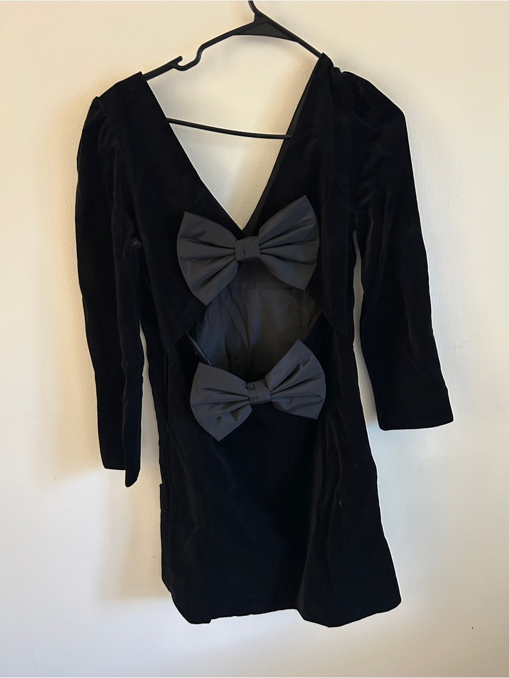 New Coach Black Velvet Costume Dress with Decorative Bows size 6